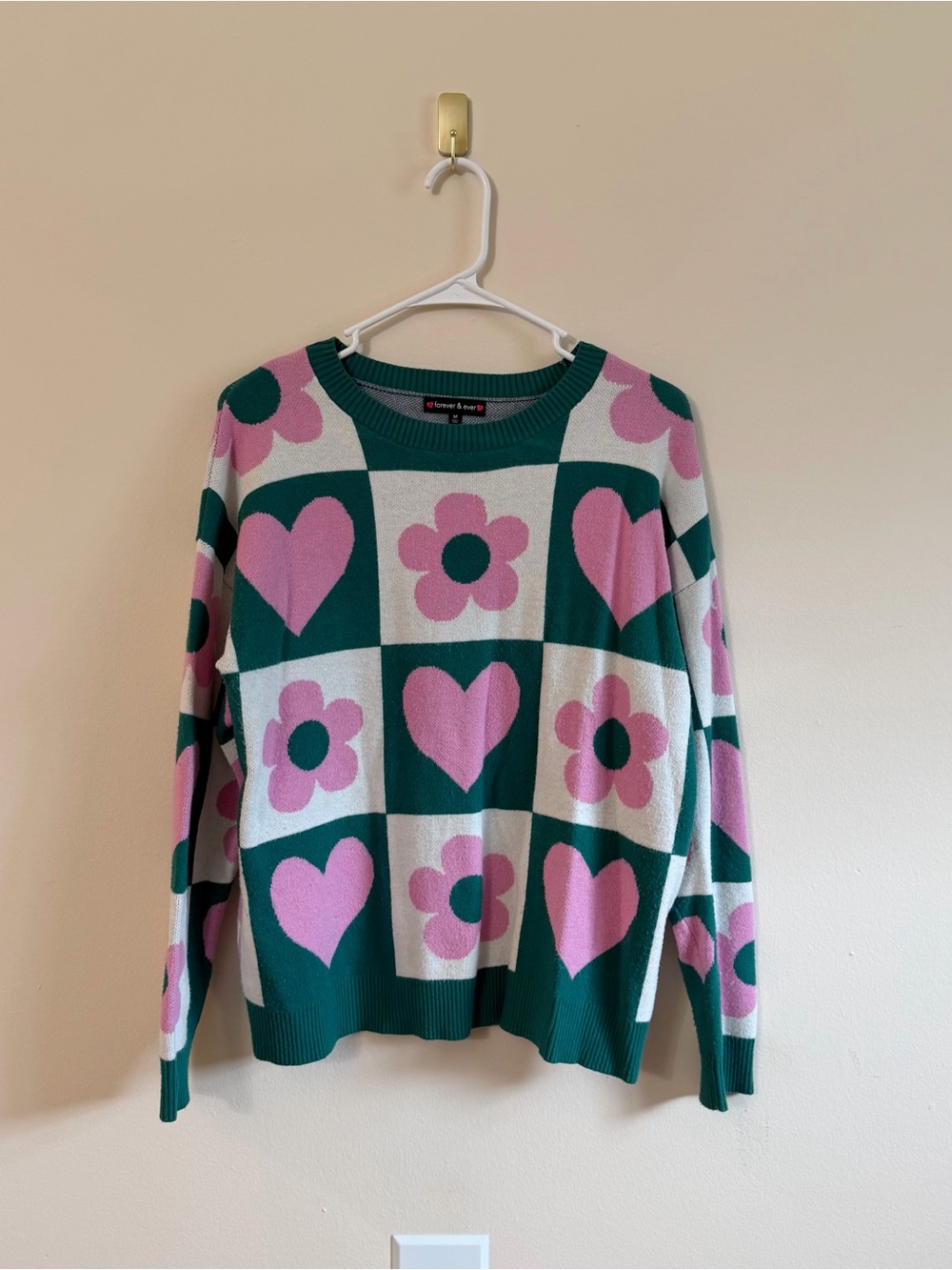 Forever & Ever Women’s Checkered Heart & Flower Green Pink Knit Sweater Medium